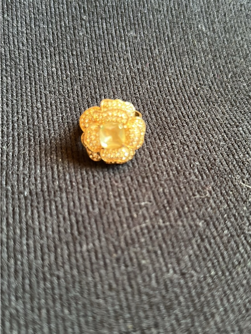 Stella & Dot Gold Flower Ring with Yellow Center